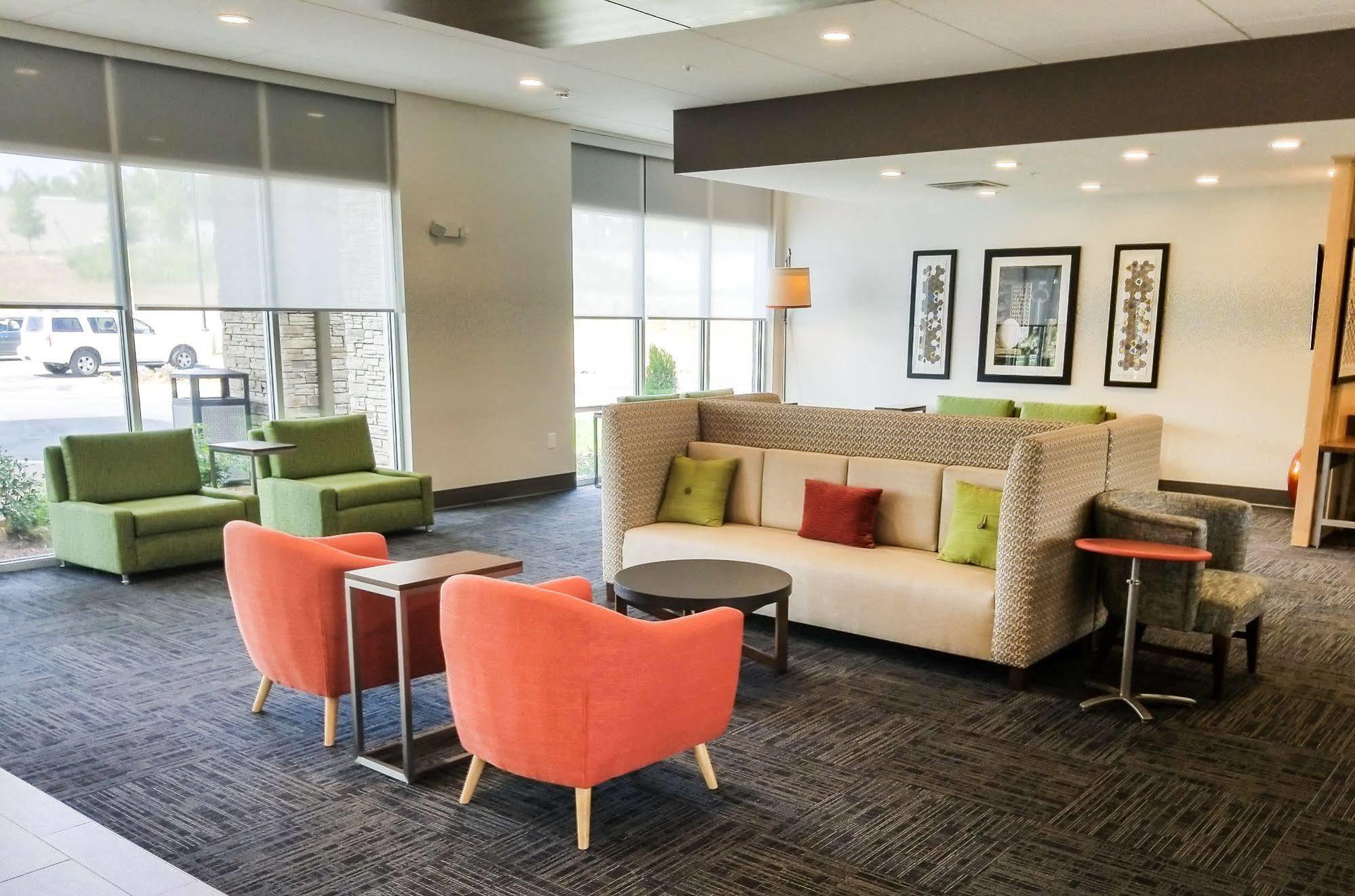 Holiday Inn Express & Suites - Charlotte Ne - University Area, An Ihg Hotel Eksteriør billede