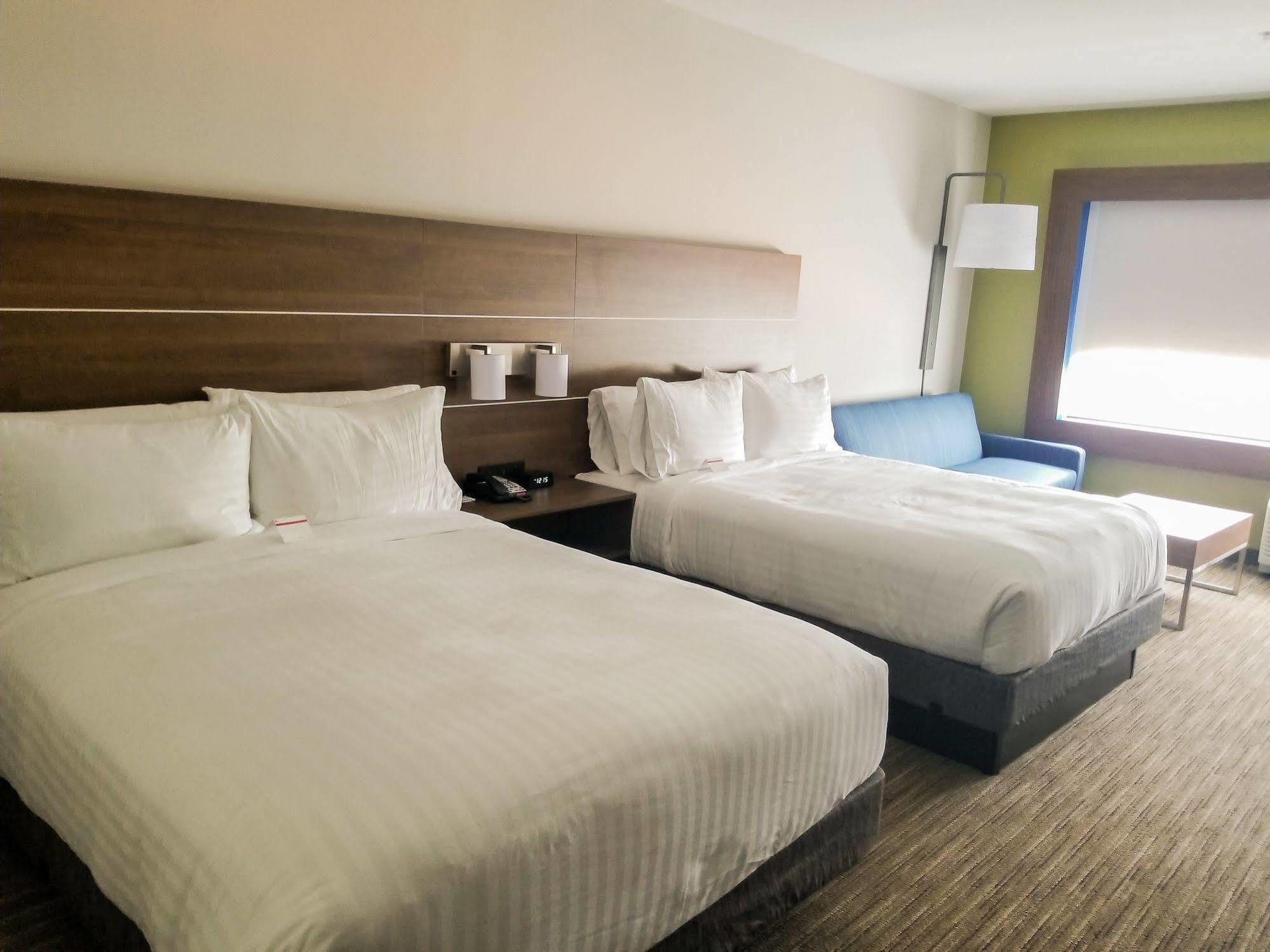 Holiday Inn Express & Suites - Charlotte Ne - University Area, An Ihg Hotel Eksteriør billede