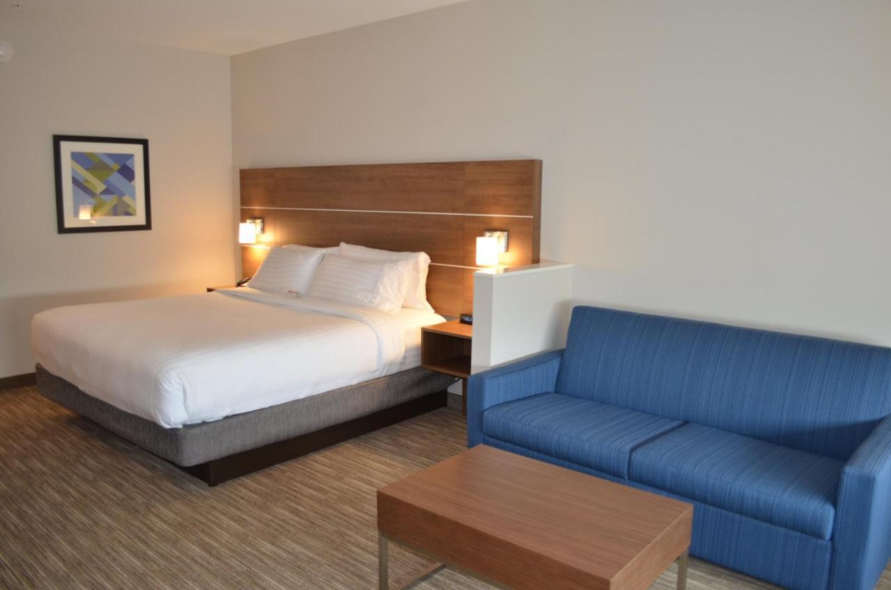 Holiday Inn Express & Suites - Charlotte Ne - University Area, An Ihg Hotel Eksteriør billede